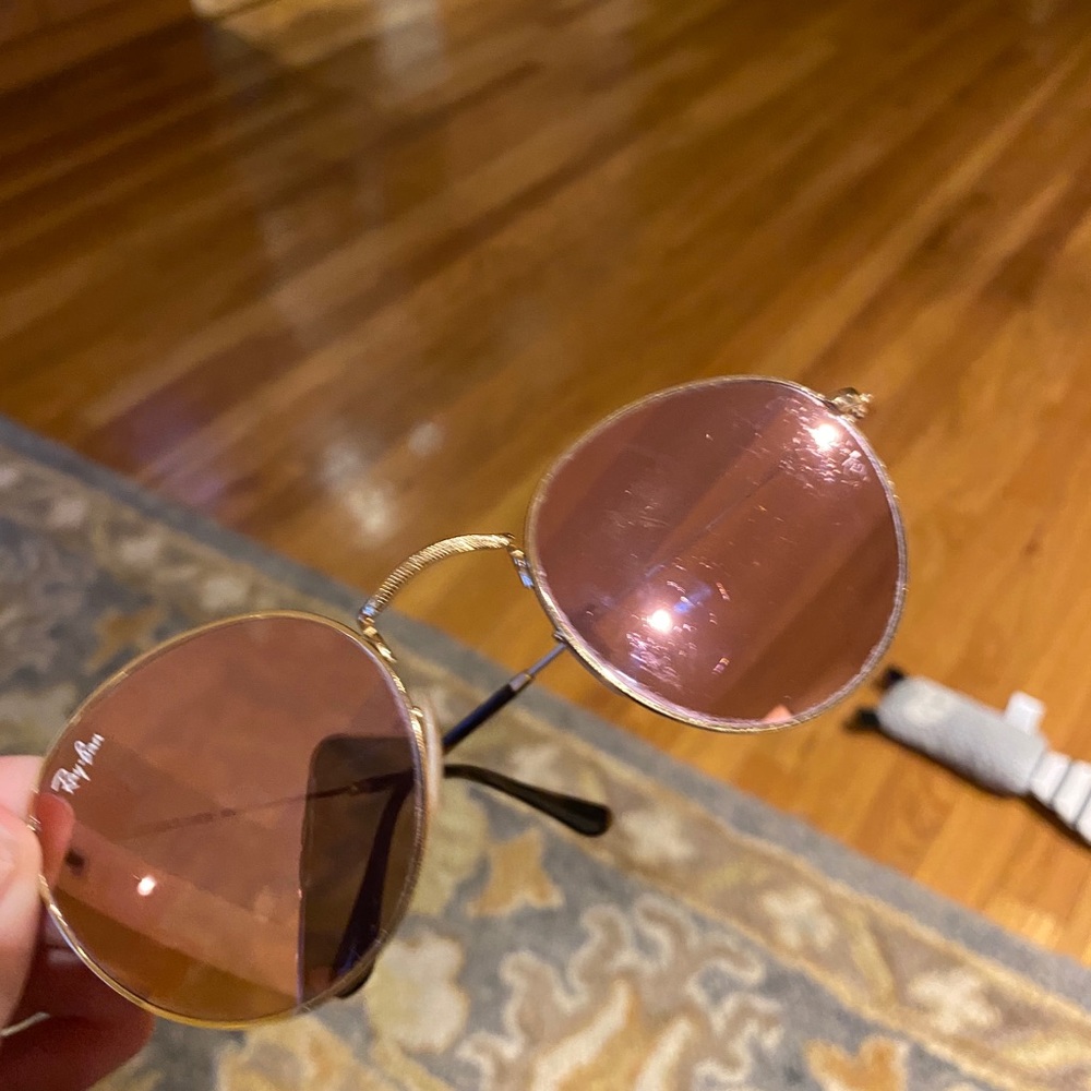 Raybans with pink frames - Picture 5 of 5